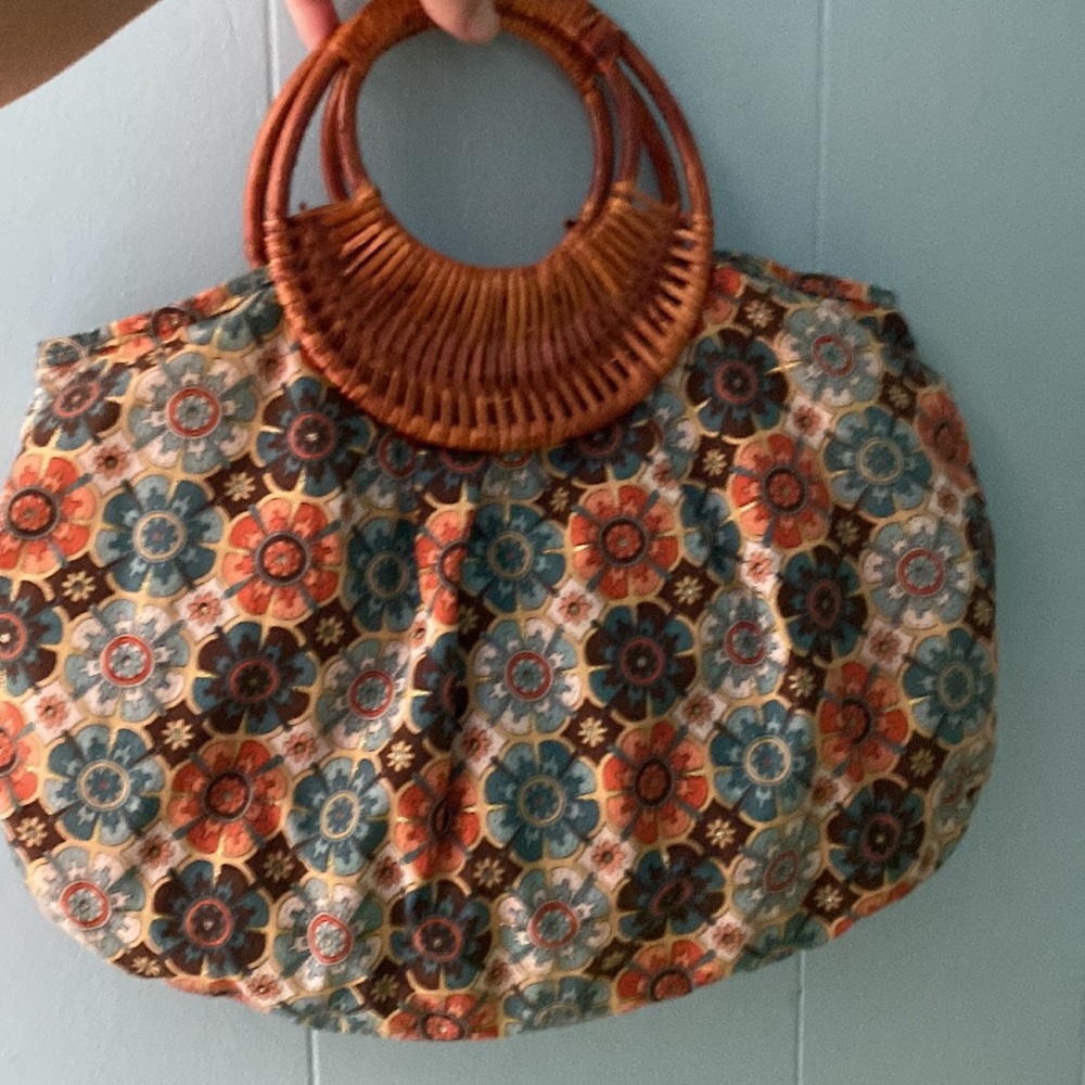 Light summer purse flower details wicker handle - Picture 11 of 11